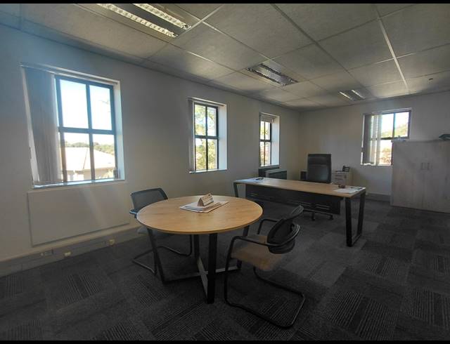 241M² OFFICE TO LET IN BRYANSTON